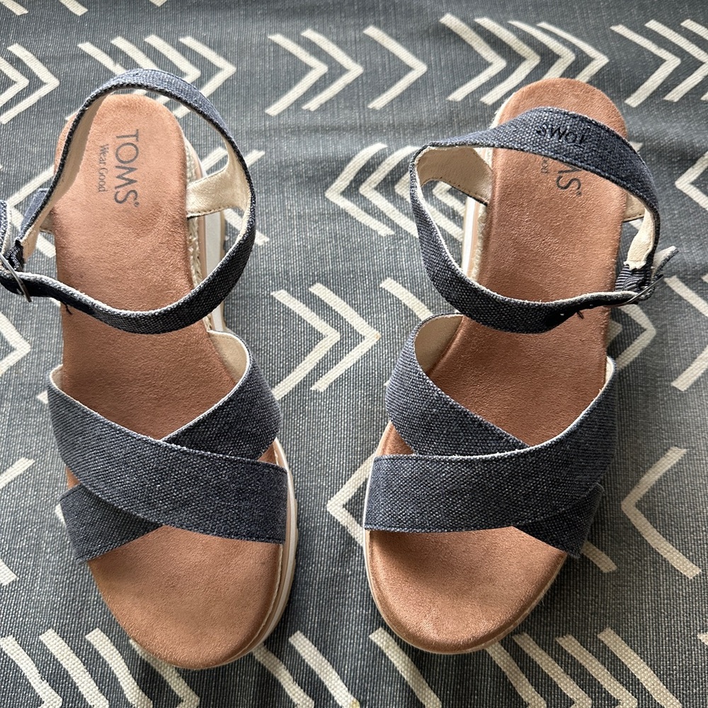 TOMS Women's grey denim Sandals